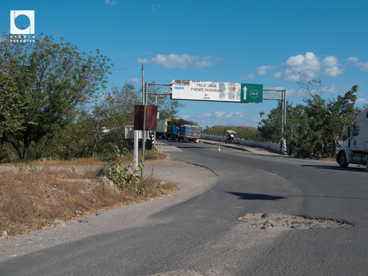 ホンジュラス〜ニカラグア間国境の橋